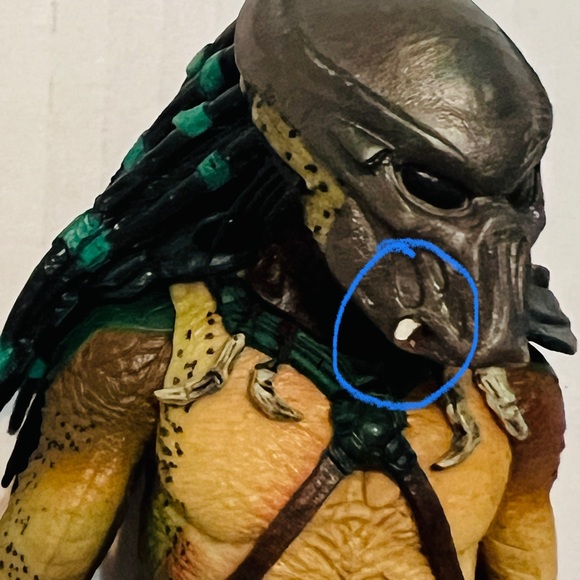Neca Predators Series2 Masked Tracker Predator Figure - Picture 9 of 9